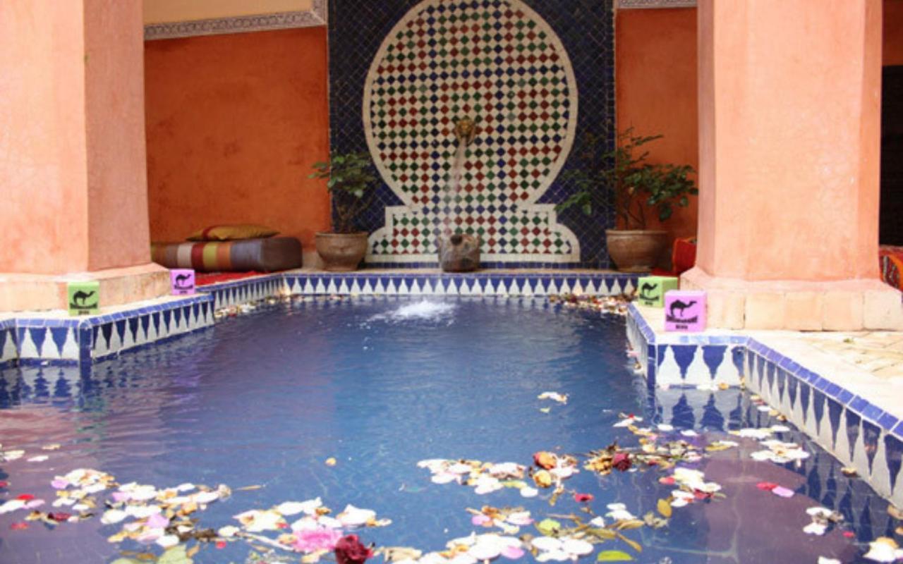 Riad Le Dromadaire Bleu By Weekome Marrakesh Luaran gambar