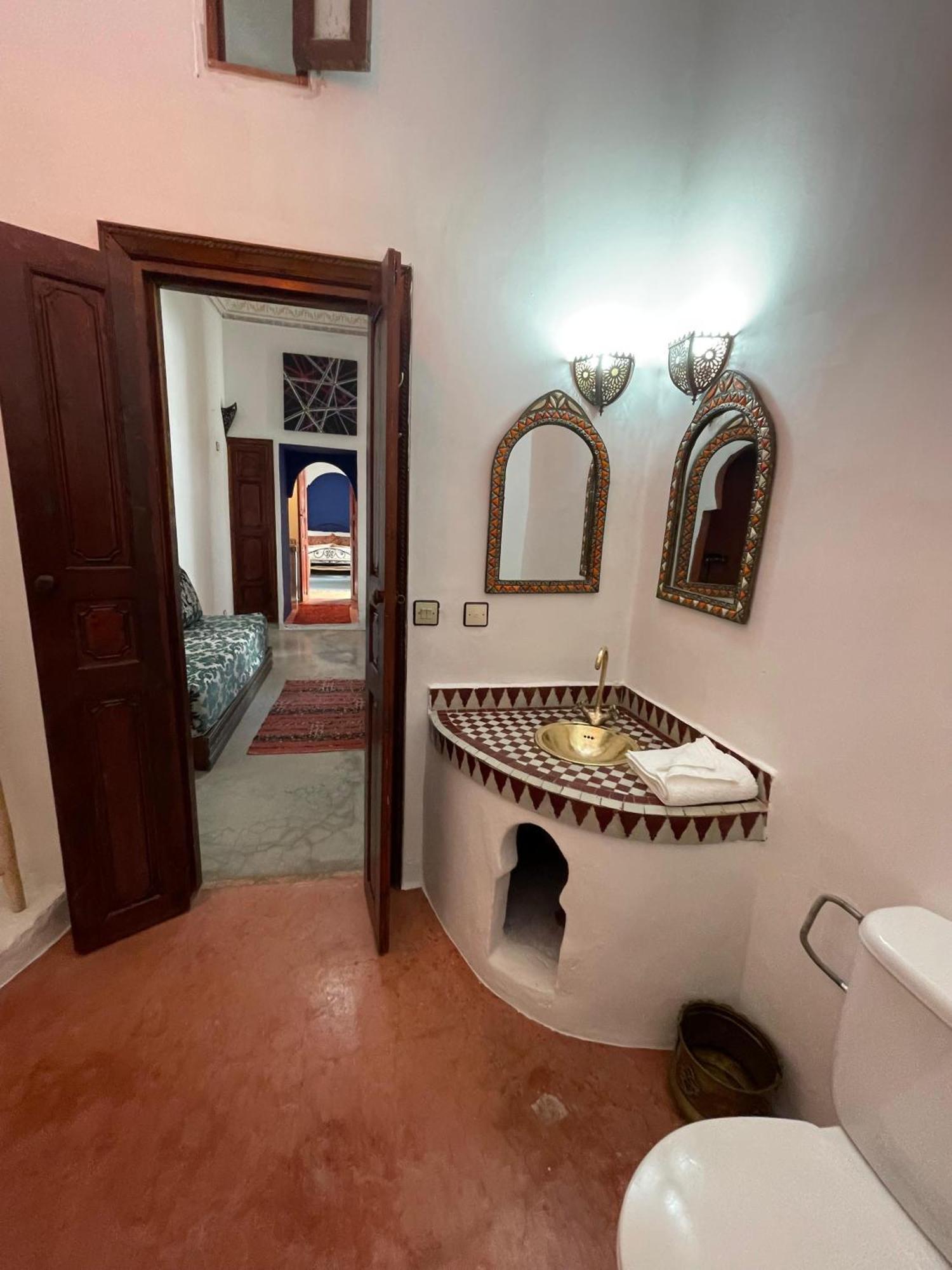 Riad Le Dromadaire Bleu By Weekome Marrakesh Luaran gambar