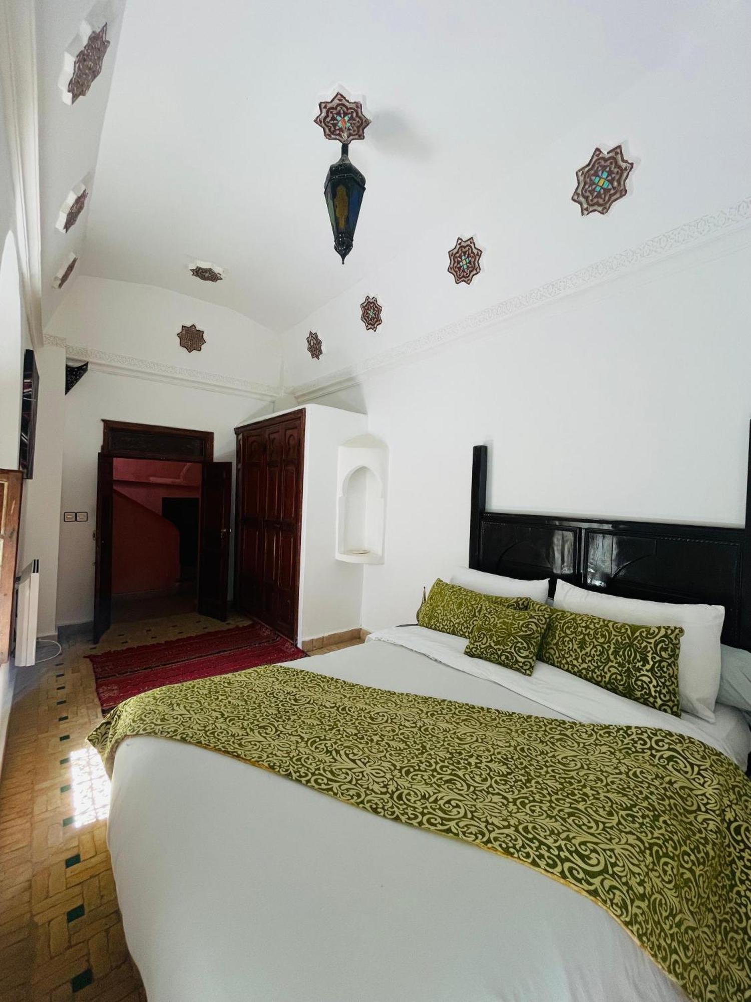 Riad Le Dromadaire Bleu By Weekome Marrakesh Luaran gambar